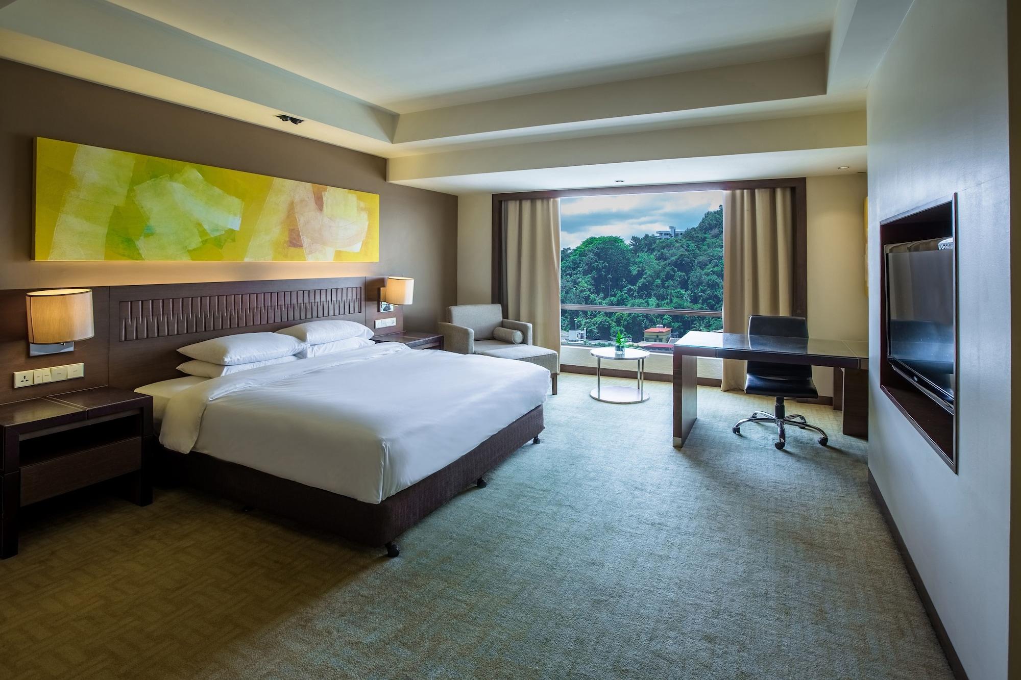 Hyatt Regency Kinabalu Hotel Кота Кинабалу Екстериор снимка