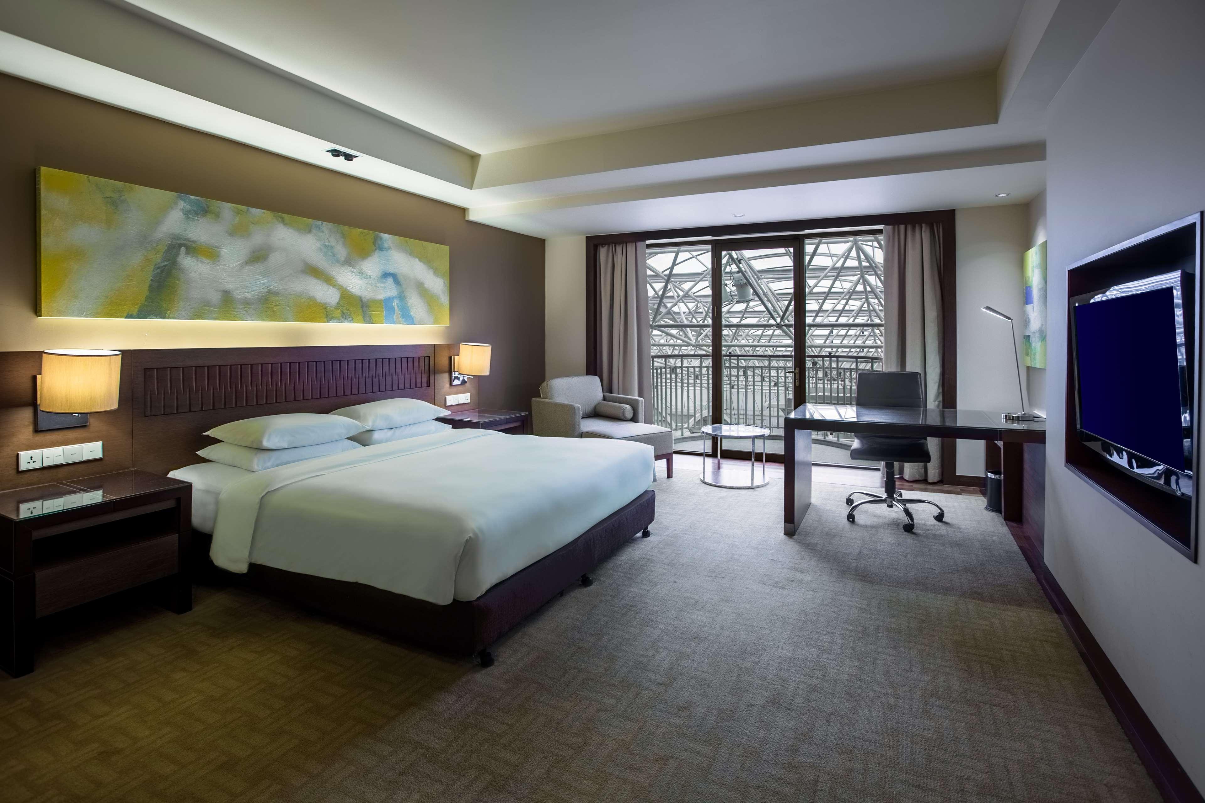 Hyatt Regency Kinabalu Hotel Кота Кинабалу Екстериор снимка