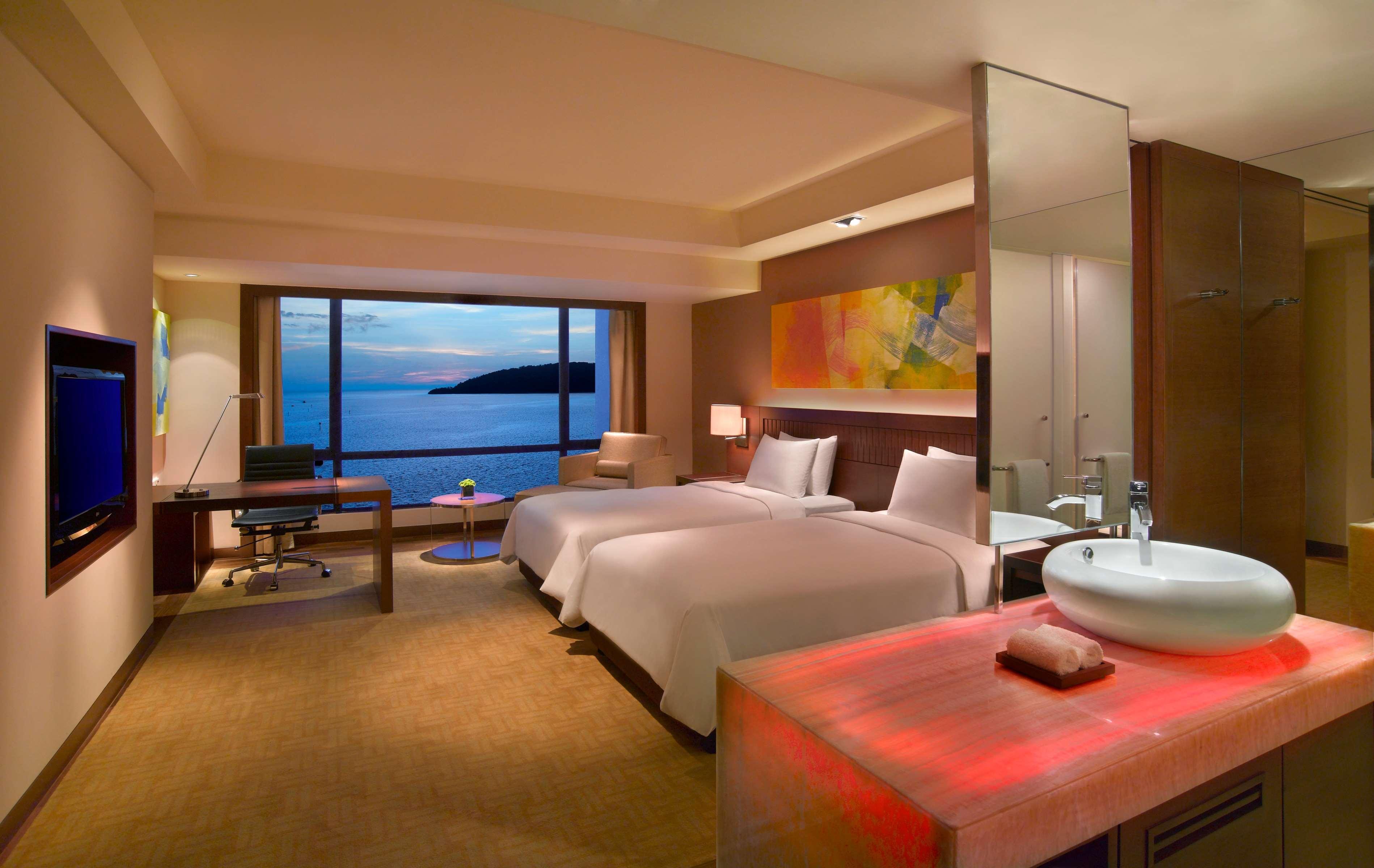 Hyatt Regency Kinabalu Hotel Кота Кинабалу Екстериор снимка Deluxe Ocean View Room