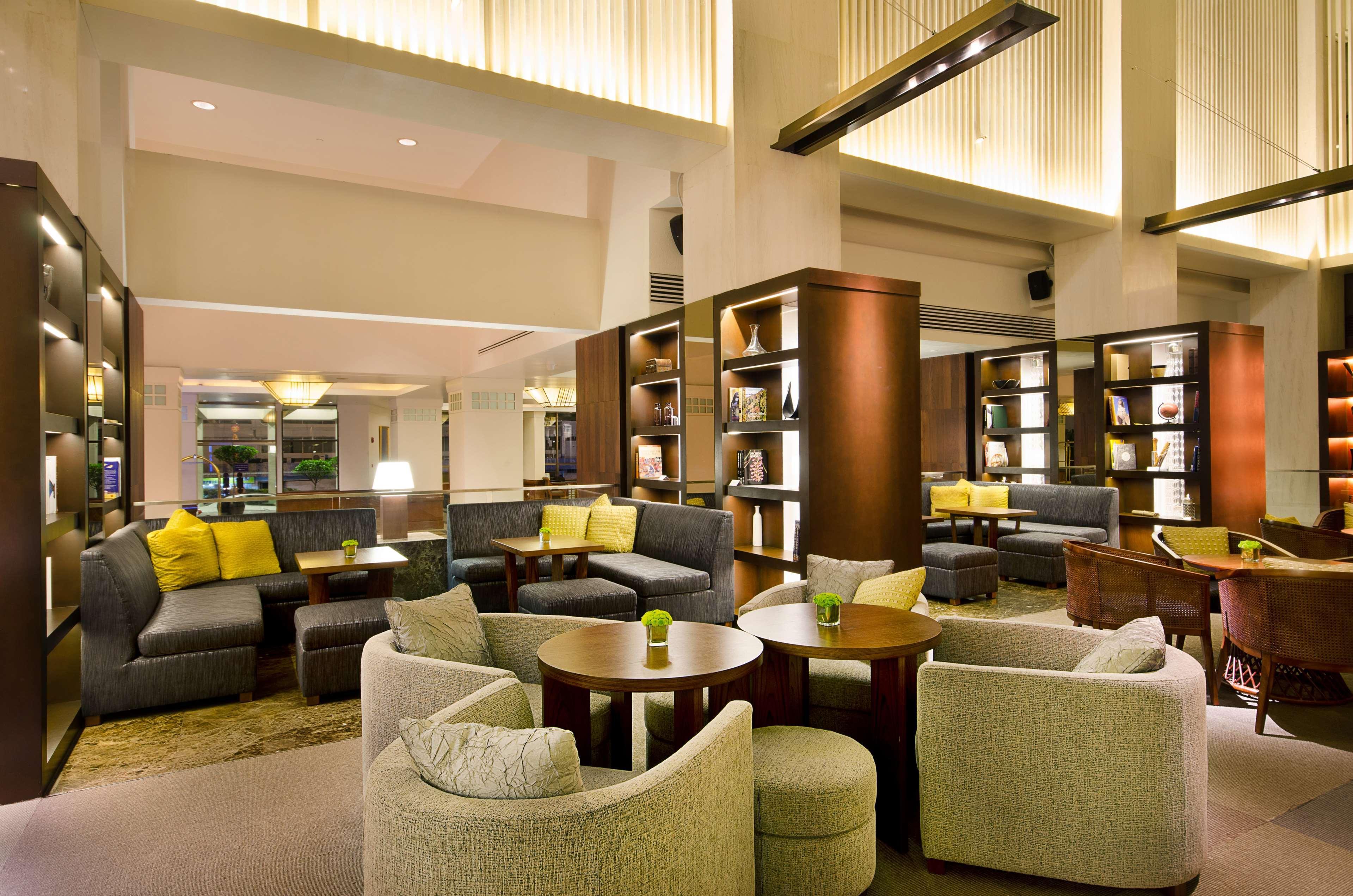 Hyatt Regency Kinabalu Hotel Кота Кинабалу Екстериор снимка The lobby of the hotel