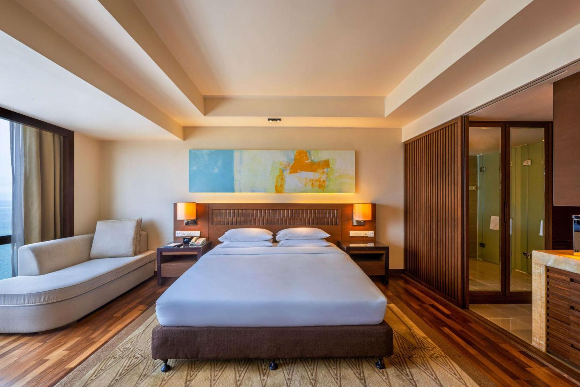 Hyatt Regency Kinabalu Hotel Кота Кинабалу Екстериор снимка
