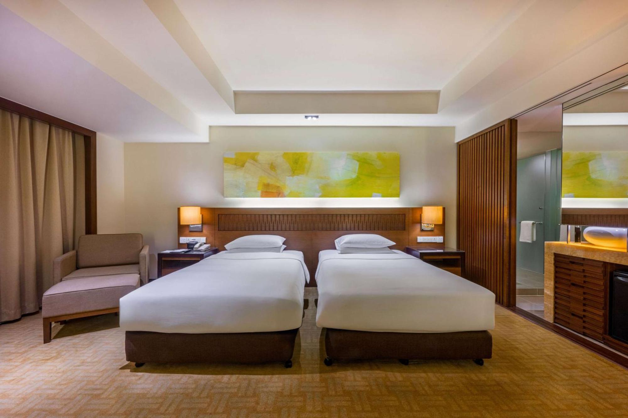 Hyatt Regency Kinabalu Hotel Кота Кинабалу Екстериор снимка